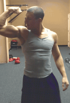 machosdominantes:  luv2bslappedaround:  Young Alpha making sure his guns are ready to knock some much needed sense into his cash fags later on!  Machitos que se apuntan al gimnasio para poder chulear y tirarse a todos los chochetes del barrio.