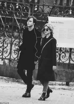 nowhollywood:Charlie Heaton and Natalia Dyer in Paris | November 2017