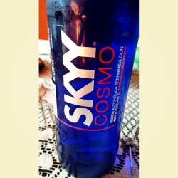 Esto y un Capi con refresco, eso y más merezco&hellip; ❤ Tastes like love. #SKYY #Vodka #OldFellow #MeLaPelóEnElFIFA #skywalker