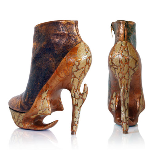 farrahfuckingflawless:  asylum-art:  Fantasy, Dystopia and Shoes by Anastasia Radevich A pair of shoes from Anastasia Radevich’s ‘Dreamfall’ collection in her studio. Courtesy of Anastasia Radevich. If there is any question whether fashion is an