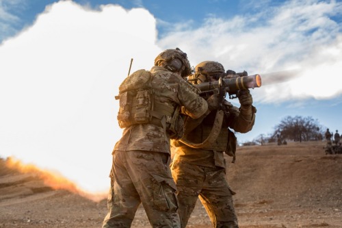 gunrunnerhell:  Flash U.S. Army Rangers assigned to 2nd Battalion, 75th Ranger Regiment, fire off a AT-4 at a range on Camp Roberts, Calif., Jan 26, 2014. Rangers use a multitude of weaponry during their annual tactical training. (U.S. Army photo by Pfc.