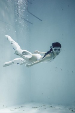 stunningpicture:  Functional Jet-Propulsion Swimming Robot Legs: Aqua-Cyborg
