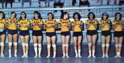 Finofilipino:    Equipo De Volley Femenino De Irán. 1974 Y Hoy.    Son Religiones