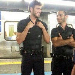 kaullen:  lolsomeone-actually:  iguainh:  angrybisexualcesium:  mydesires-br:  Guilherme Leão he is from the brazilian subway security from the city of São Paulo and is also a model (&frac12;)  #FUCK THE POLICE i’m laughing     model AND A POLICEMan