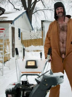 hairybearfriend:  Snow blower in need of a blow.