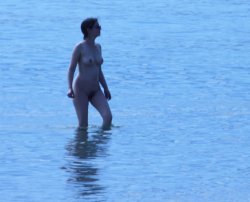real-naturist-beach:  nude beach going for a paddle naked http://real-naturist-beach.tumblr.com
