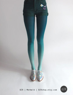 yumisheadisfullofshit:  alongwalk:  sosuperawesome:     Ombre tights by BZRshop on Etsy • So Super Awesome is also on Facebook, Twitter and Pinterest •  I want gradient legs…  THEY’RE BACK ! And still as beautiful as the first time I saw them