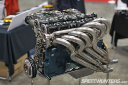 kamikazegarage:  OSGiken TC24-B1Z  I want to cry.  Look at the gear driven timing cams. As it stands this engine can churn out 420 HP at 9,000 rpm and 392 Nm (289 lb/ft) at 8,000 rpm thanks also to the increased compression (11.5:1 vs 11.0:1). With