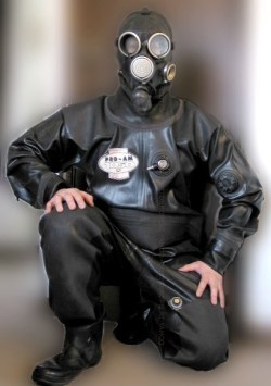 guysinrubberdrysuits:     Rubber Divers &amp; Drysuits from the Web 1965    