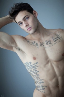 emilejuareaux:  Call me maybe!  Holden Nowell!