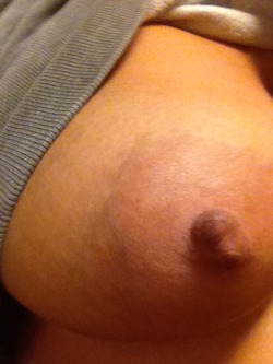 venusnmars2night:  Are these the world’s greatest nipples? 