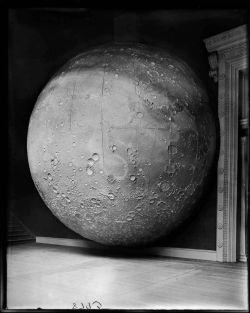nobrashfestivity:  Giant model of the Moon, 1894, at The Field Columbian Museum  was created to house the artifacts from the anthropology, botany, geology and zoology collections at the 1893 World’s Columbian Exposition. Originally named the Columbian