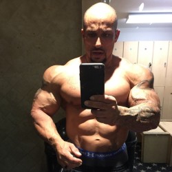 bodybuilers4worship:  drwannabe:  Marco Rivera  Fuck look what the juice has done to me…. I need more