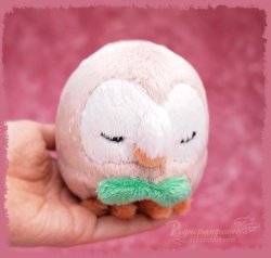 stevraybro:  iquipau:  Rowlett - Sun and Mun starter - Handmade plush by Piquipauparro  How exiting to finally know more about Pokemon Sun and Moon :Dcant wait to add Rowlett to my pokemon :3   IT HASN’T EVEN BEEN 24 HOURS OMFG