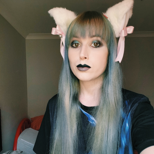 catgirlfingies:I am a hot goth