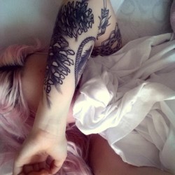 scotiacorinne:  misseliserose:  scotiacorinne:  Day off and I’ve been awake since 8, not impressed  Instagram - misseliserose (not my pic)  ^ get outta here. I miss my pink hair 