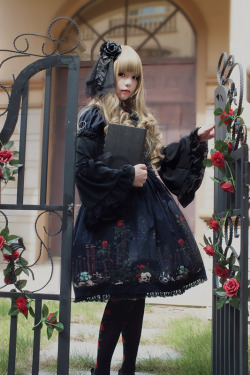 darkcarousel:  Magic Potion’s new print: Gothic &amp; Lolita Library Deposit pages here:  OP: http://item.taobao.com/item.htm?id=35446561277&amp;spm=a310v.4.88.1 JSK: http://item.taobao.com/item.htm?id=35448264772&amp;spm=a310v.4.88.1 Which colourway