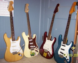 fuckyeahfenders:  Left to right: 2003-2004 Fender Stratocaster