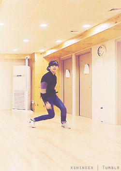shinee-san:  B1a4 Lonely dance Practice- Jinyoung Work it babe! ;) 