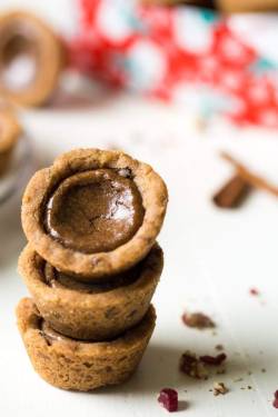 sweetoothgirl:    SHORTBREAD COOKIE CUPS WITH BROWN SUGAR CINNAMON FILLING   