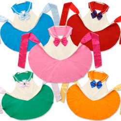 sailormooncollectibles:  NEW Sailor Moon Aprons!! Now with more characters to choose from: http://www.sailormooncollectibles.com/2014/10/15/sailor-moon-aprons-released-premium-bandai-2014/ 