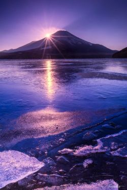 lifeisverybeautiful:  Mt.Fuji, Japan by Shumon