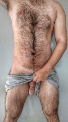 love-chest-hair:A Hairy Chest in Great Winter Light …. http://bit.ly/1NPuFKl