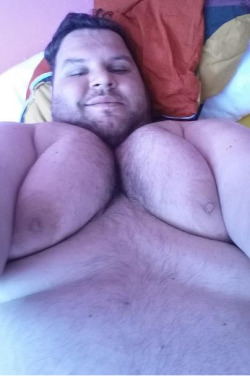 biggerenamored:  the-chase-posts:  Super sexy!  Oh fuck  I&rsquo;d love to lay my head on a beautiful chest like that