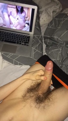 jackbaker1994:Follow and reblog my cock for a nude