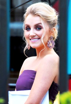 ethereal-evanna:   Evanna Lynch attends the Irish Film and Television Academy Awards, nominated for Best Actress for My Name Is Emily, Dublin, 9 Apr. 2016 [x]  