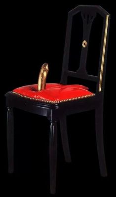 marriedwithdesires:  This chair might be fun at the thanksgiving table. (Evil smirk upon thy lips ) 