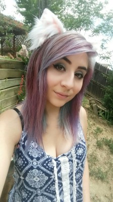 alynekoxx:  Dyed my hair purple and blue a few days ago. Think it’s fading kind of pretty. Nya~
