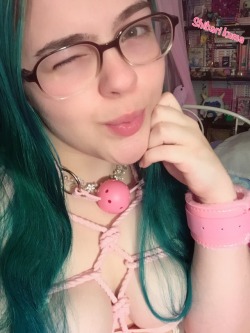 shibarikuma:I’m adorable! I’m adorable aren’t I? 💖 pink rope from @candykinkstore