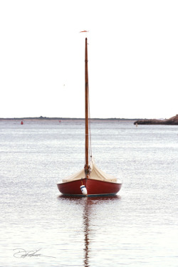 thefullerview:  Red Sailboat, Westport Harbor / David Fuller Photo  Lovely lines.