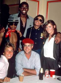 vintagesalt:  Randy Jackson, Magic Johnson, Michael Jackson, Margot Kidder, Tatum O'Neal and Dan Aykroyd, 1982. 