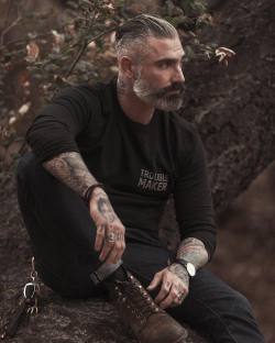 sheehanandcompany: “Trouble Maker” I love making trouble, but only in a good way! Get out trouble maker thermal today and take advantage of our 20%holiday deal PROMOCODE dapperholiday #tshirt #thermal #madeinusa #fashion #mensfashion #menstyle #silverfox