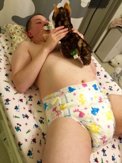 chubblesbear:  Cute diaper on a cute pup ^^