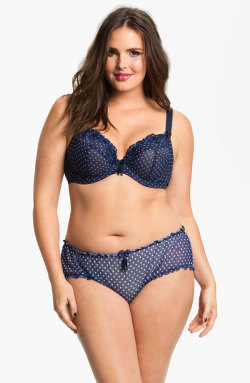 curveappeal:  Candice Huffine  for Nordstrom 38C/D bust, 33 inch waist, 43.5 inch hips