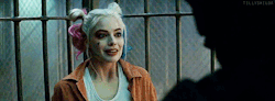 hesmypuddin:  tillyswilda:  Shout out to @gods-only-child for pointing out how Joker grabs the bars behind Harley when she hugs him.  makes me happy  Never noticed this!!