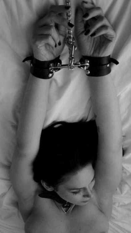 wifes-sir:  My Minx will be handcuffed tonight. http://wifes-sir.tumblr.com 