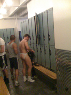 wellcoached:  Reason number 16 to love locker rooms…tight passage…oops, sorry bro!