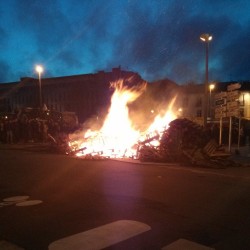 #meshumeurstan #NANTES #manifestation #explosion #feu #tracteur #JFX #50otages (à 50 otages)