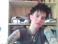 I&rsquo;ve cut my hair a bit, finally dropping the idea of having a Johnny Thunders&rsquo; mod pirate hairdo.