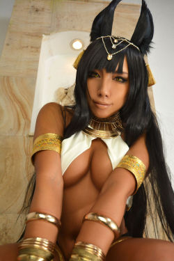 spacepiratelord: dark7fan:   Best Cosplay - Nonsummerjack  -  my god Anubis part 2  Once the oil hits, this becomes the stuff of legends.   &lt; |D”‘‘‘‘