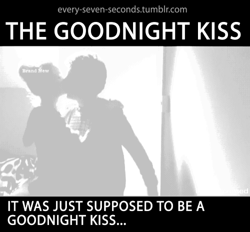 Porn photo every-seven-seconds:  The goodnight kiss