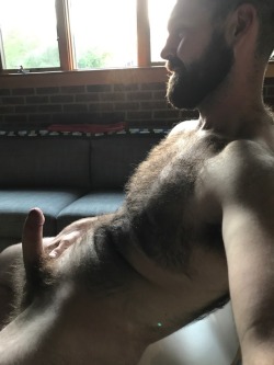 alanh-me:  115k+ follow all things gay, naturist and “eye catching”  