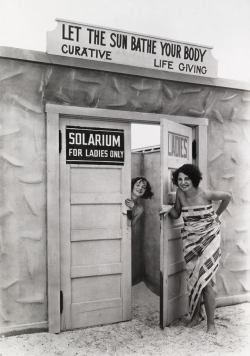 the1920sinpictures:  June, 1929 A solarium for ladies only for nude sunbathing. From America in the 1920′s, FB.
