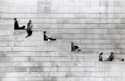 last-picture-show: Robert Doisneau, Diagonal Steps, Paris, 1953