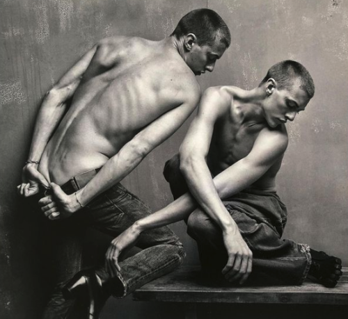 alanspazzaliartist:  Photography by Mark Seliger