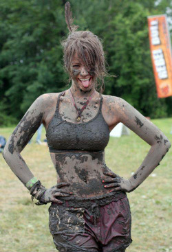 mmmmmmm mud girls.